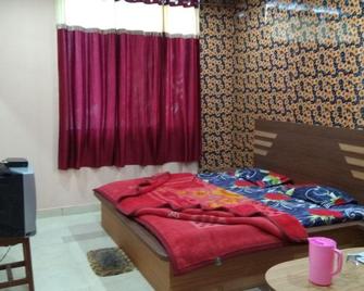 Hotel Parikalp - Pachmarhi - Habitación