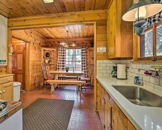 Big Bear Lake Cabin ~ 4 Mi Snow Summit Ski Resort - Big Bear Lake - Cuisine