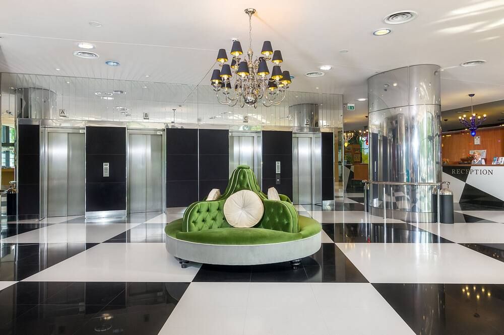 أنا هوتلز إيوروبا إيفوري نورد