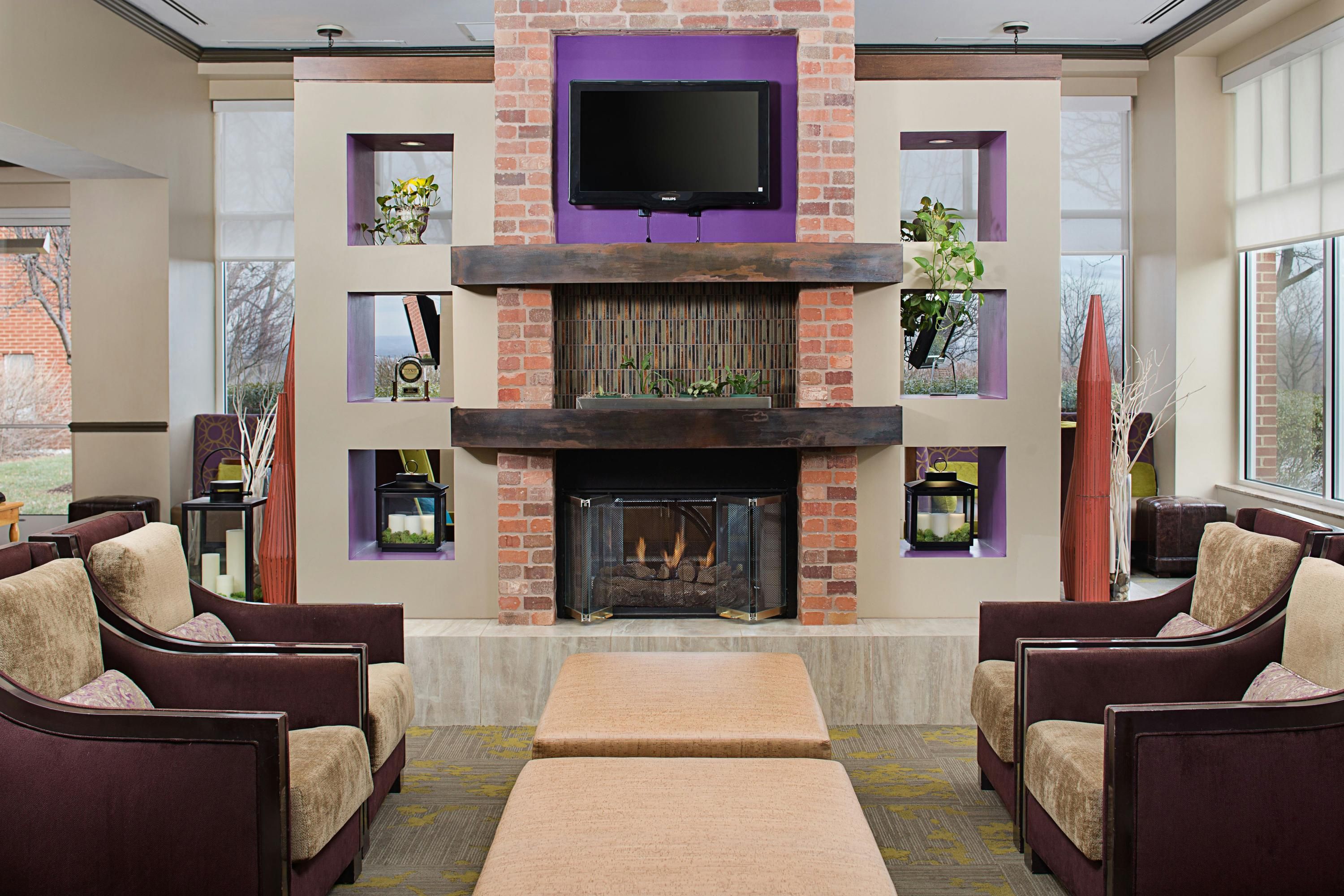 Hilton Garden Inn Hartford North/Bradley Int'l Airport - Windsor - Area lounge