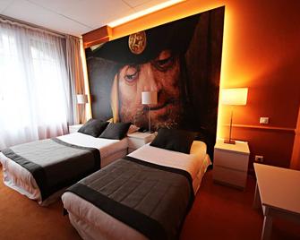 Hotel Cecyl Reims Centre - Reims - Bedroom
