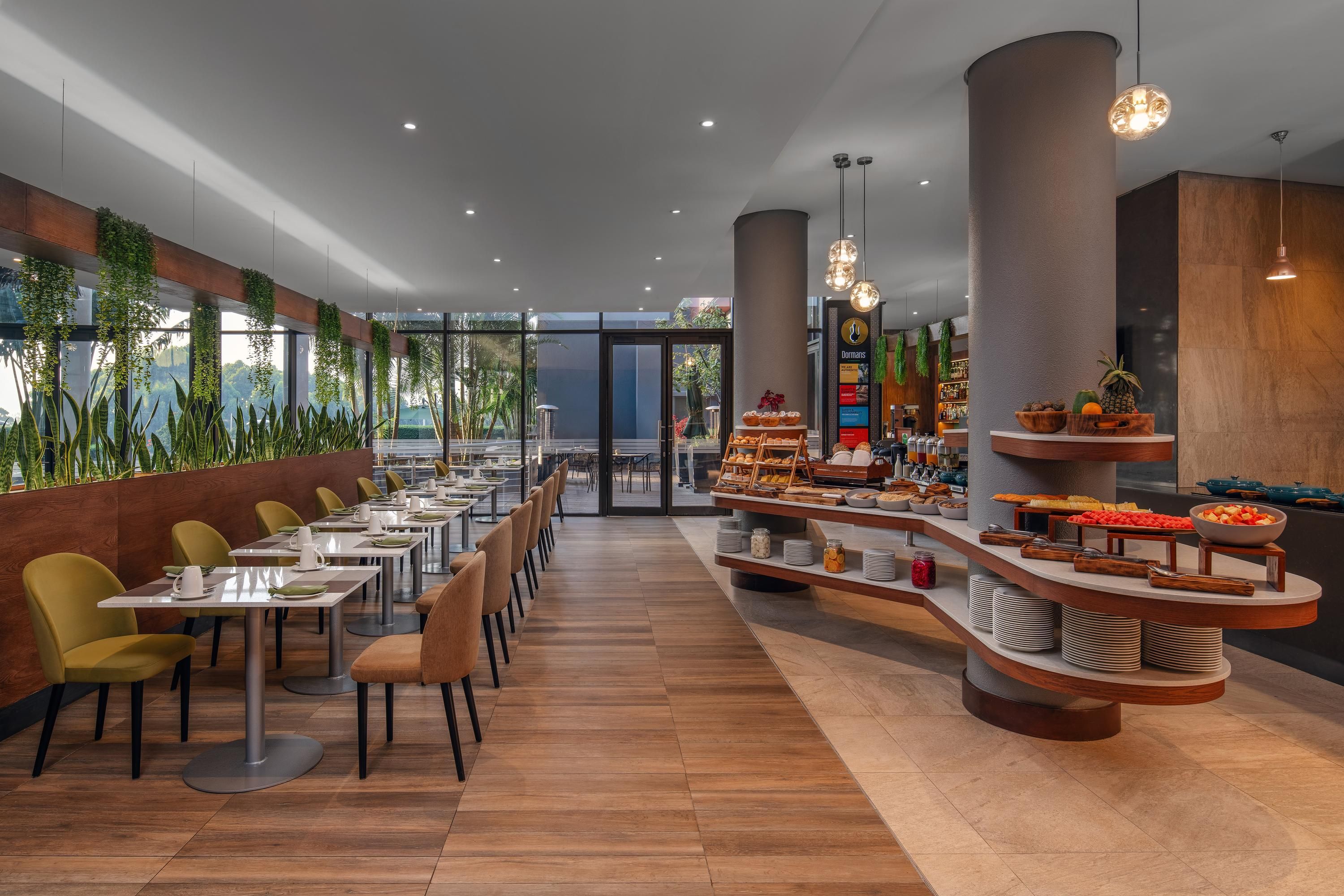 Holiday Inn Nairobi Two Rivers Mall By IHG - Найробі - Ресторан