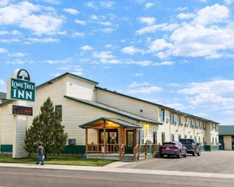 Lone Tree Inn - Sidney - Building