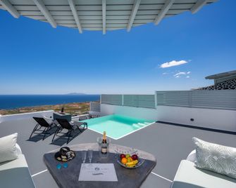 Siete Mares Luxury Suites - Imerovigli - Balcón