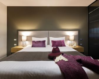 East Hotel - Canberra - Bedroom