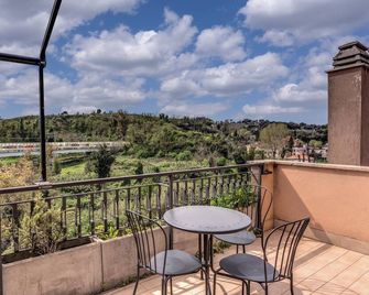 Hotel Residence Magnolia - Rooma - Parveke