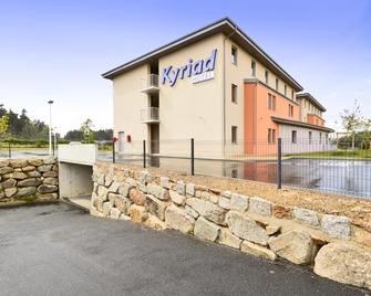 Kyriad Saint Chely d'Apcher - Aire de la Lozère - Albaret-Sainte-Marie - Building