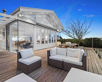 South Channel Vineyard Luxury Sorrento Accommodation - Sorrento - Innenhof