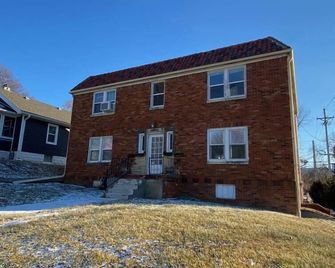 Classic On Wakeley - Omaha - Building