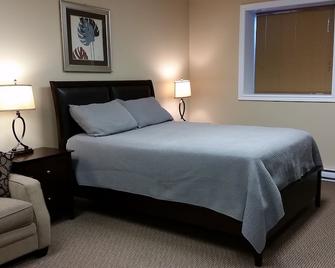 riverview suites - Clarenville - Bedroom