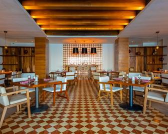 هيلتون فايارتا ريفيرا - بسعر شامل جميع الخدمات، بويرتو فايارتا - بورتو فولارتا - مطعم