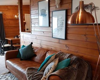 Ski View 1 - Mt Buller Village - Family/Small Group Accommodation - Mount Buller - Huiskamer