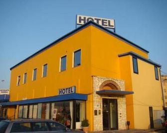 Hotel Villabella - San Bonifacio - Будівля
