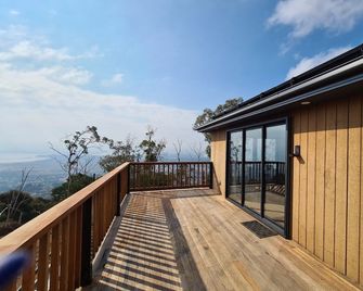 Mount Rumney Escapes Seaview House 2 - Eagle House - Cambridge - Balcón
