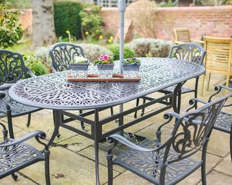 Somerville House - הרפורד - פטיו