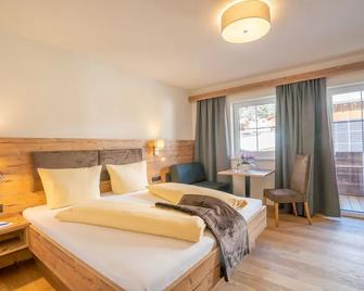 Hotel Bergmahd - Steeg - Bedroom