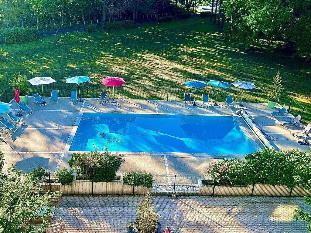 Hôtel Mercure Brive - Ussac - Pool