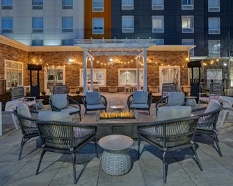 Hilton Garden Inn Blacksburg University - Blacksburg - Innenhof