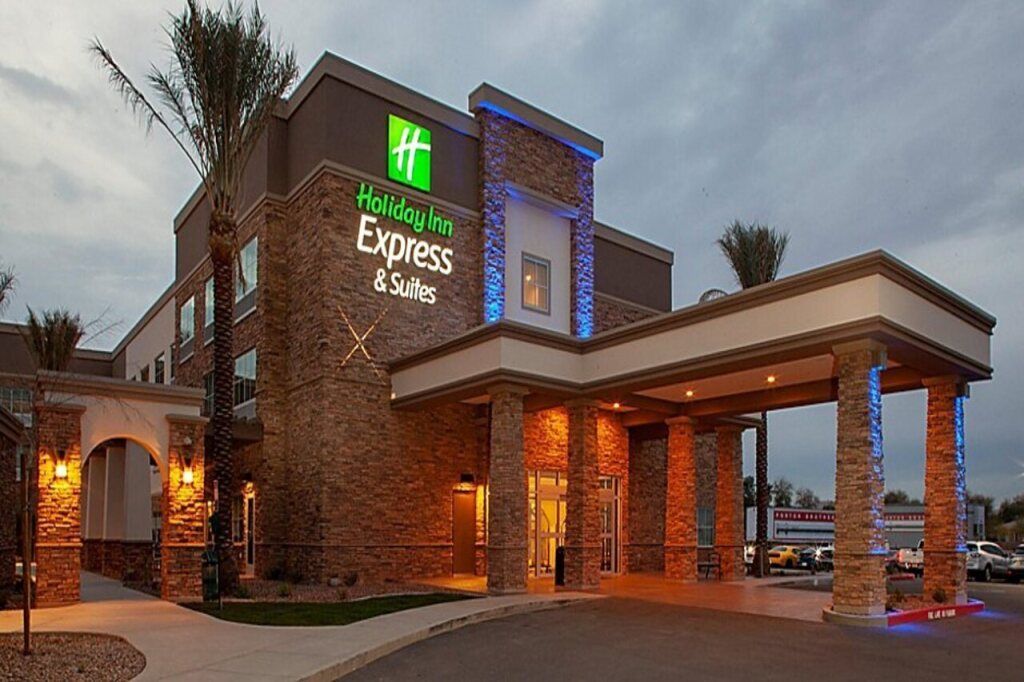 Holiday Inn Express & Suites Phoenix East - Gilbert By IHG - Gilbert - Gebouw