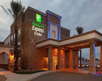 Holiday Inn Express & Suites Phoenix East - Gilbert By IHG - Gilbert - Gebouw