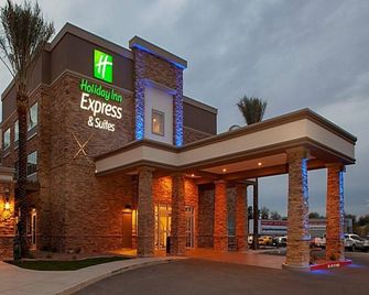 Holiday Inn Express & Suites Phoenix East - Gilbert By IHG - Gilbert - Gebouw