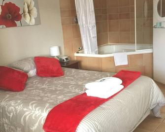SPA Unit - in the Main St of the Historic Town of York. - York