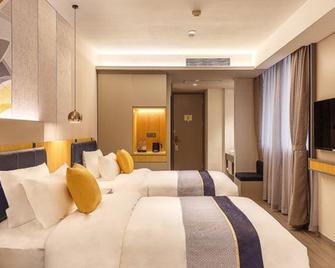 Home Inn Selected (Dalian Central Hospital, Chunliu Metro Station, Airport) - 大連 - 臥室
