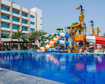 Radisson Blu Hotel, Sohar - Sohar - Pool