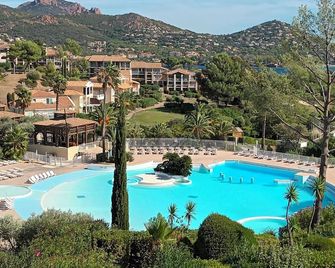 Apartment cap Estérel 4/5 persons sea view, Estérel and swimming pools in Agay - Saint-Raphaël - Piscine