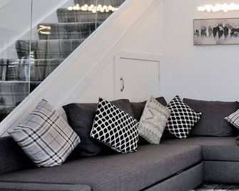 Contemporary Highland House Close To Town And Ben Nevis - Fort William - Living room