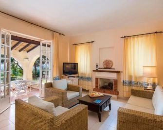 Luna Sardinia - Santa Margherita di Pula