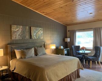 The Lodge at Lykens Valley - Millersburg - Bedroom