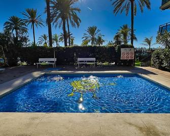 Skol 350. Great 2 Bedroom Apartment In Skol Marbella - Marbella - Pool