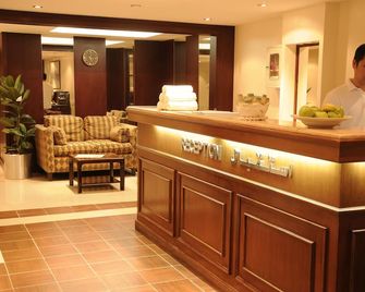 Swissotel Jeddah Al Hamra - Jeddah - Front desk