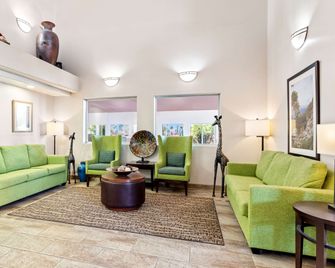 Comfort Inn and Suites I-25 near Spaceport America - Truth or Consequences - Living room