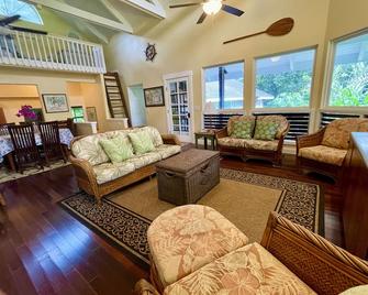 Elegant Secluded Beach Estate Plantation In Moloaa Bay, Hi Kauai Tvr 4180 - Anahola