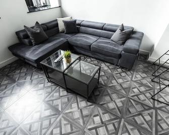 Spire Accommodations Ltd - Bradford - Living room