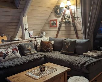 Villard de Lans beautiful renovated chalet cosy sunny quiet absolute superb view - Lans-en-Vercors - Salon