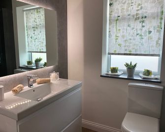 Toppesfield House B&B - Bude - Badrum