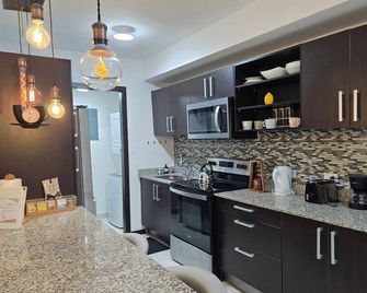 Modern Nature-View Apartment with River View, Pool & Gym – Santa Ana, Costa Rica - San Francisco de Dos Rios - Cuina