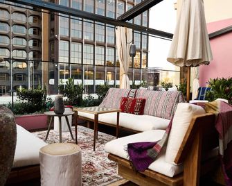 The Strand Hotel - Sydney