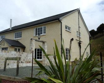 Lovely Room Rental on Secluded Farm near Kaiwaka, New Zealand - Kaiwaka - Edificio