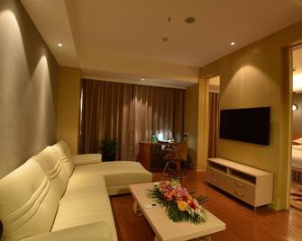 Long Teng - Kunming - Living room