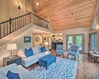 Wintergreen Resort Home w/ Deck: Walk to Slopes - Roseland - Sala de estar