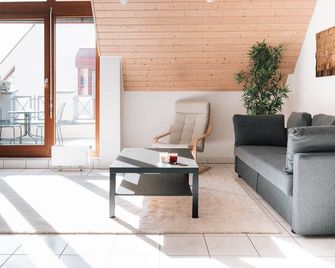 Maisonette-Wohnung Airport Messe Stuttga - Filderstadt - Living room