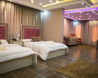 Hayat Pyramids View Hotel - Giza - Bedroom