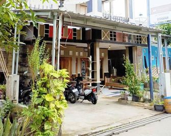 Lishafa Homestay - Karimunjawa - Vista del exterior