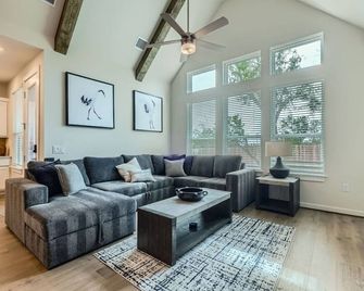 Scholars' House+4 min drive 2 Texas A&M University - סן אנטוניו - סלון