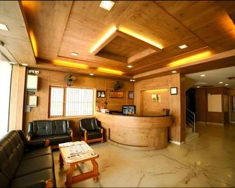 Westland Hotel - Erode - Recepción