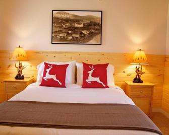 Black Elk Resort Cottages and RV Park - Rapid City - Bedroom